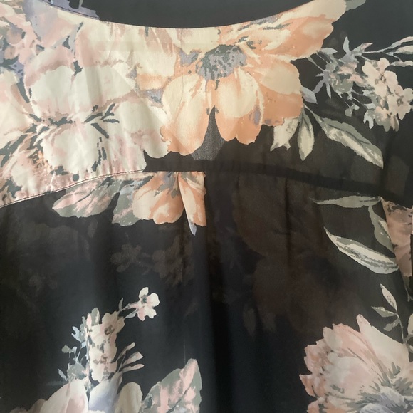 Women’s black with floral pattern blouse - Picture 5 of 6